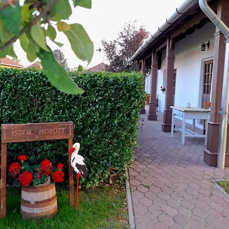 Kelepelo Porta Holiday home